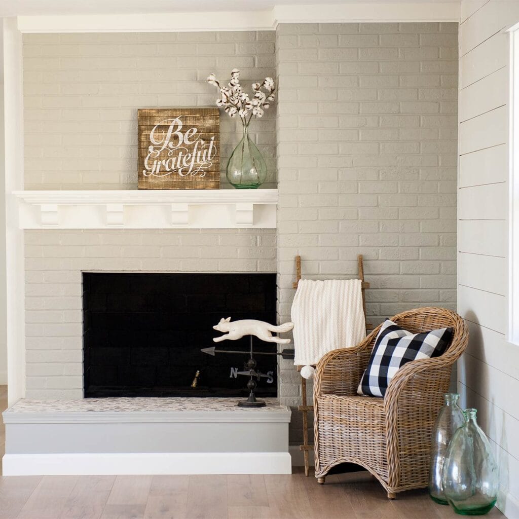 Benjamin Moore White Dove: Why is it so Popular?